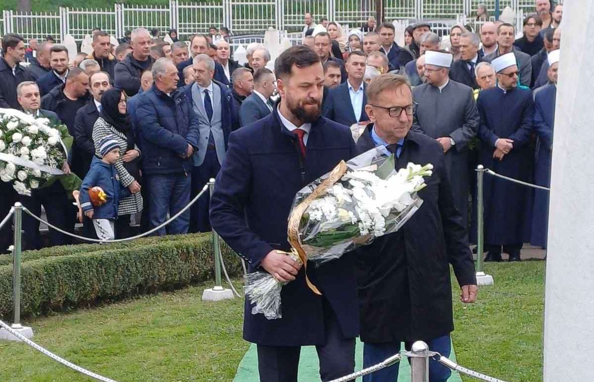 Mušija i Kozlić odali počast Aliji Izetbegoviću
