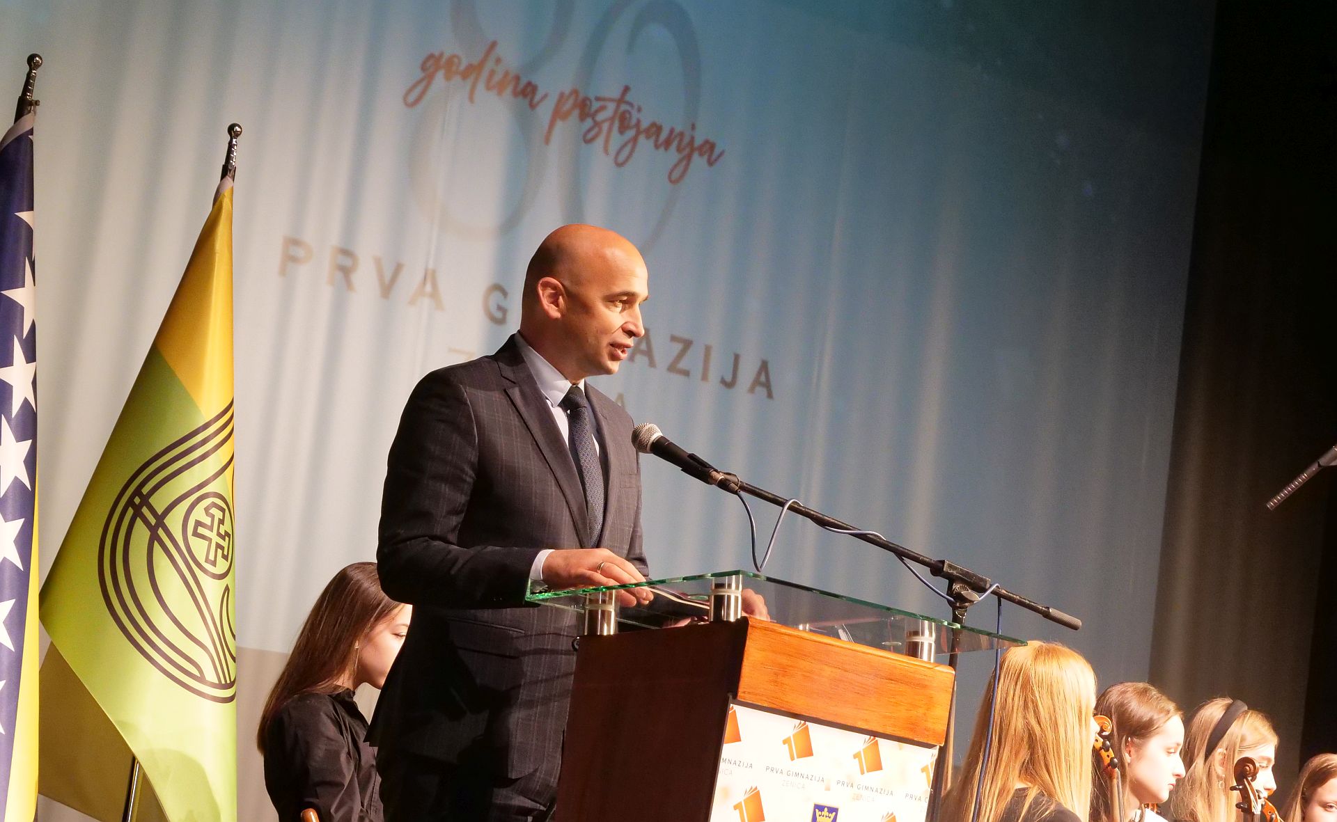 Prva gimnazija Zenica uskoro u novom ruhu: Vlada ZDK i UNDP osigurali sredstva za utopljavanje i novu fasadu