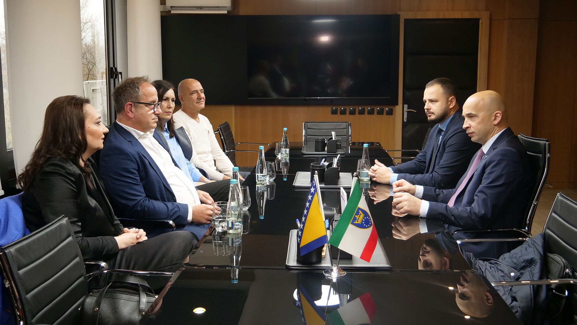 Predstavnici Udruženja "Naše sunce" kod premijera Pivića: Zahvalnost za podršku i jačanje institucionalne brige za djecu sa posebnim potrebama