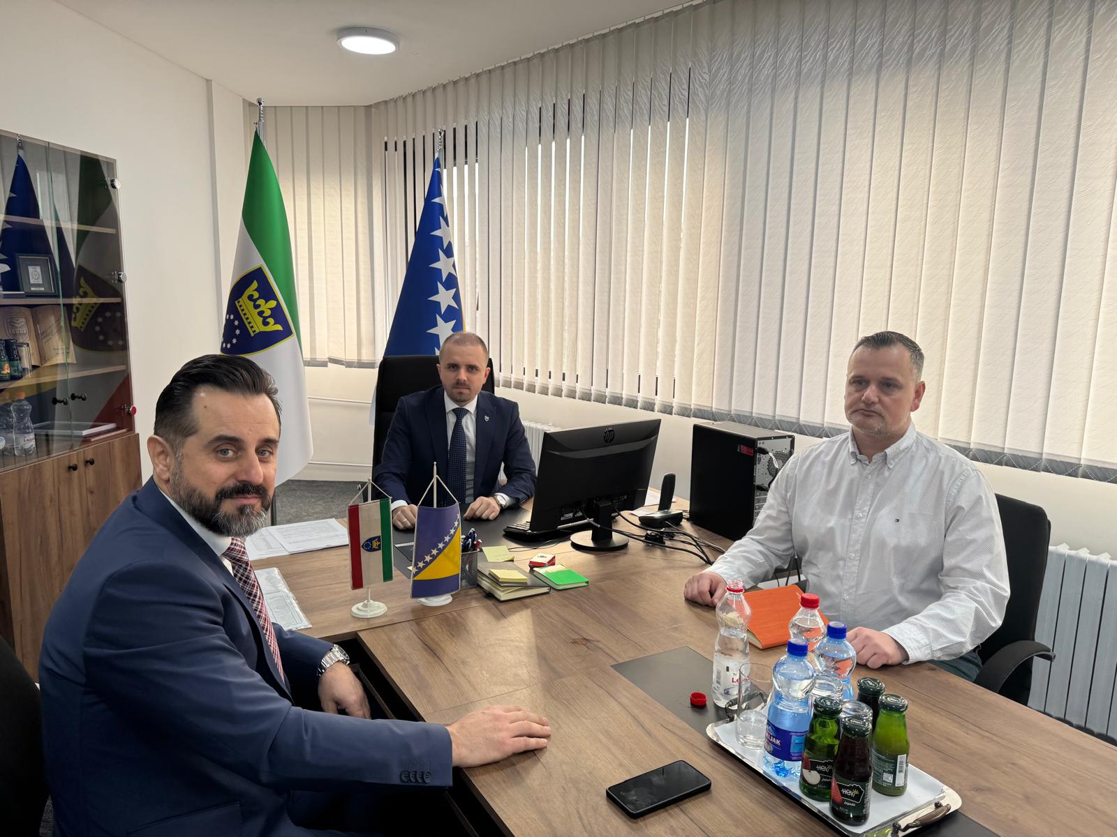 Ministar Jasmin Čajić i direktor INZ Zenica Muamer Mandra razgovarali o zajedničkoj saradnji i projektima