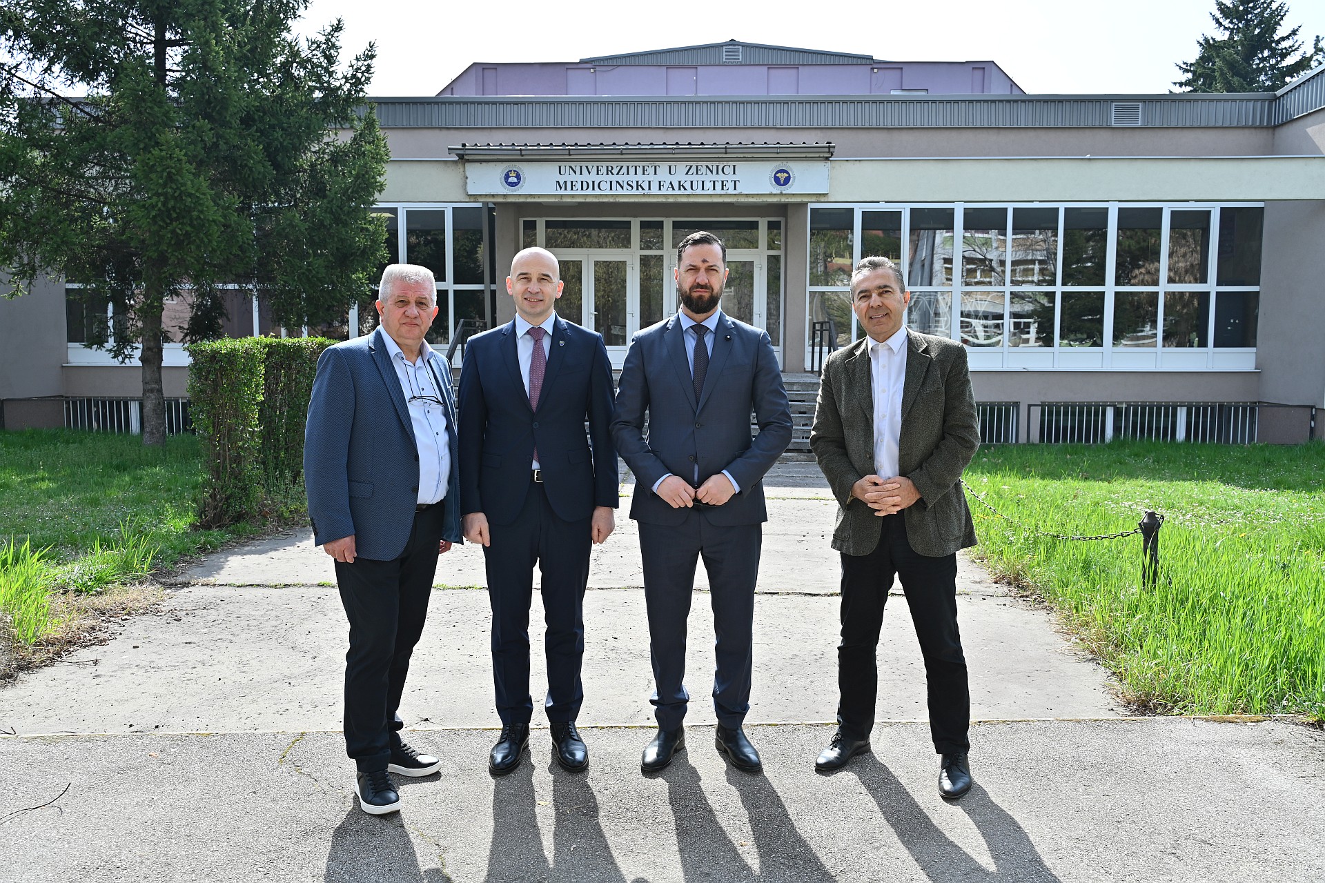 Premijer Pivić i ministar Mušija posjetili Medicinski fakultet u Zenici: Puna podrška za bolje zdravstvo u Zeničko-dobojskom kantonu