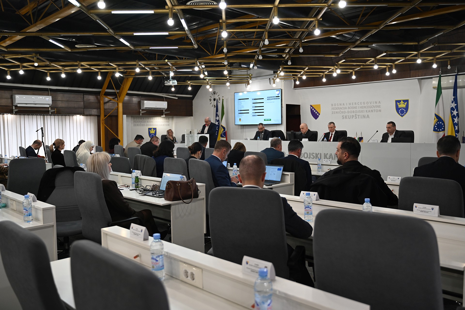 Usvojen Izvještaj o radu Vlade ZDK za 2025. godinu: Visok stepen imlementacije mjera i aktivnosti sa manje utrošenih sredstava