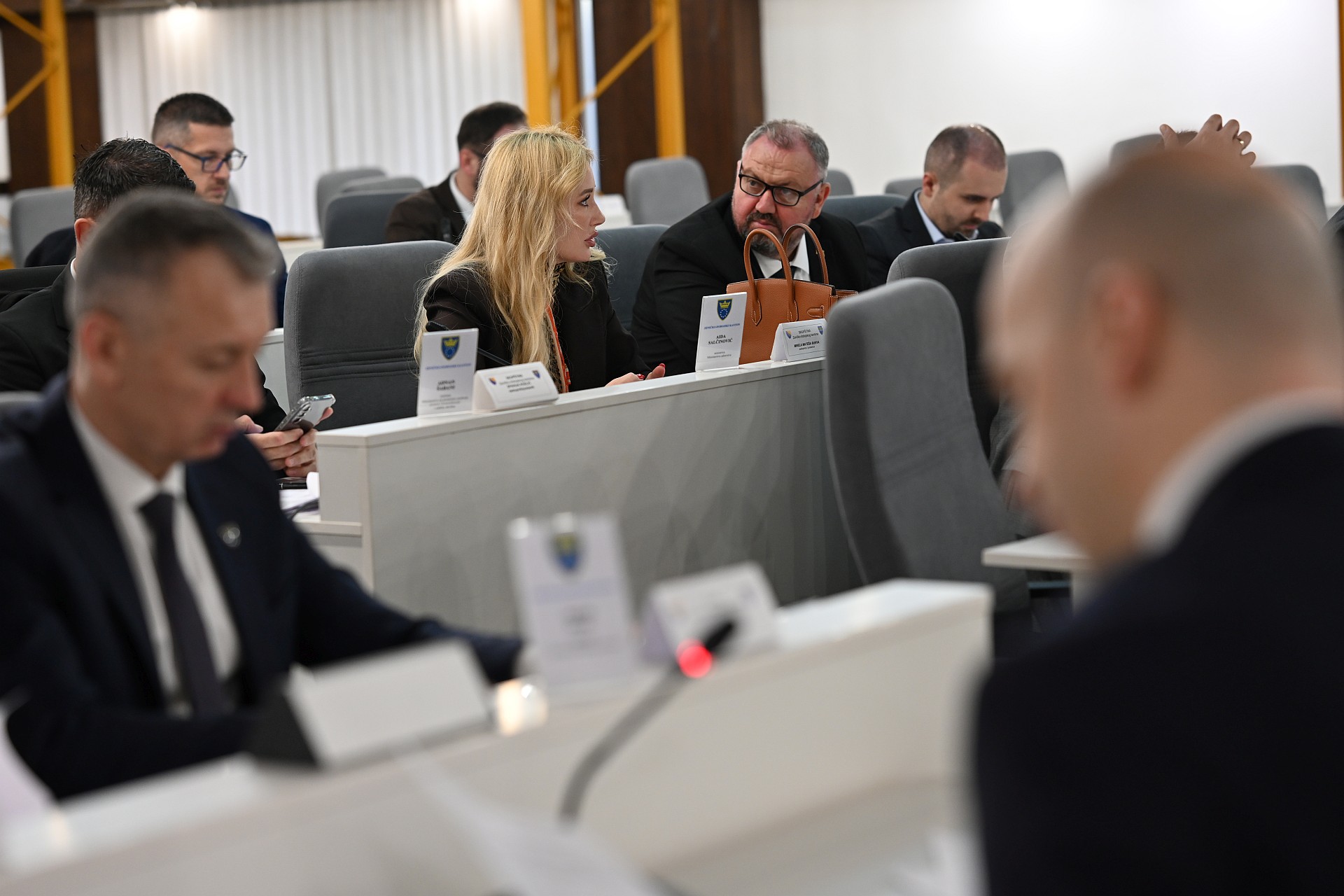 Vlada ZDK: Razmatrana informacija o stanju bezbjednosti i povećana sredstva za zdravstvo 