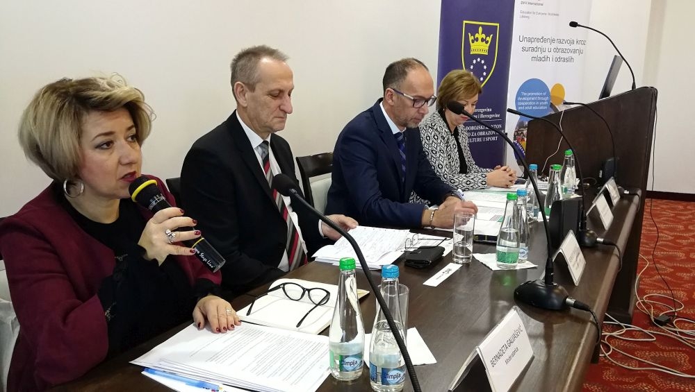 OBRAZOVANJE ODRASLIH KAO NUŽAN MEHANIZAM ZA RAZVOJ DRUŠTVA