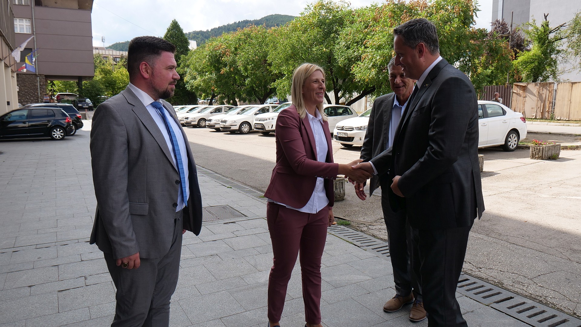 ČLAN PREDSJEDNIŠTVA BIH DENIS BEĆIROVIĆ RAZGOVARAO S GRADONAČELNIKOM KASUMOVIĆEM I PREMIJERKOM MEHMEDIĆ