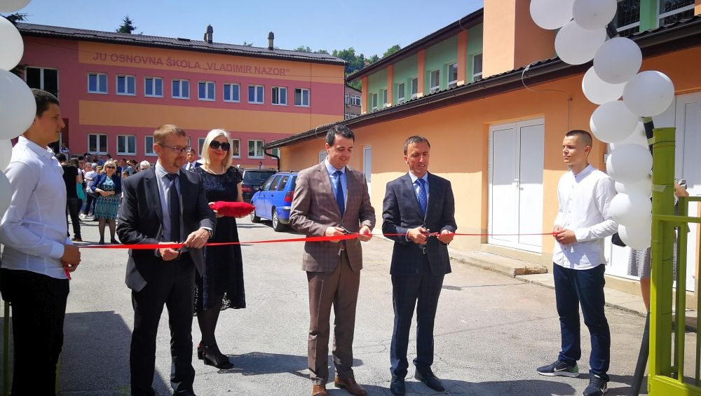 OŠ VLADIMIR NAZOR ZENICA U NOVOM RUHU: VLADA ZDK SUFINANSIRALA PROJEKT UTOPLJAVANJA VRIJEDAN 671.541 KM