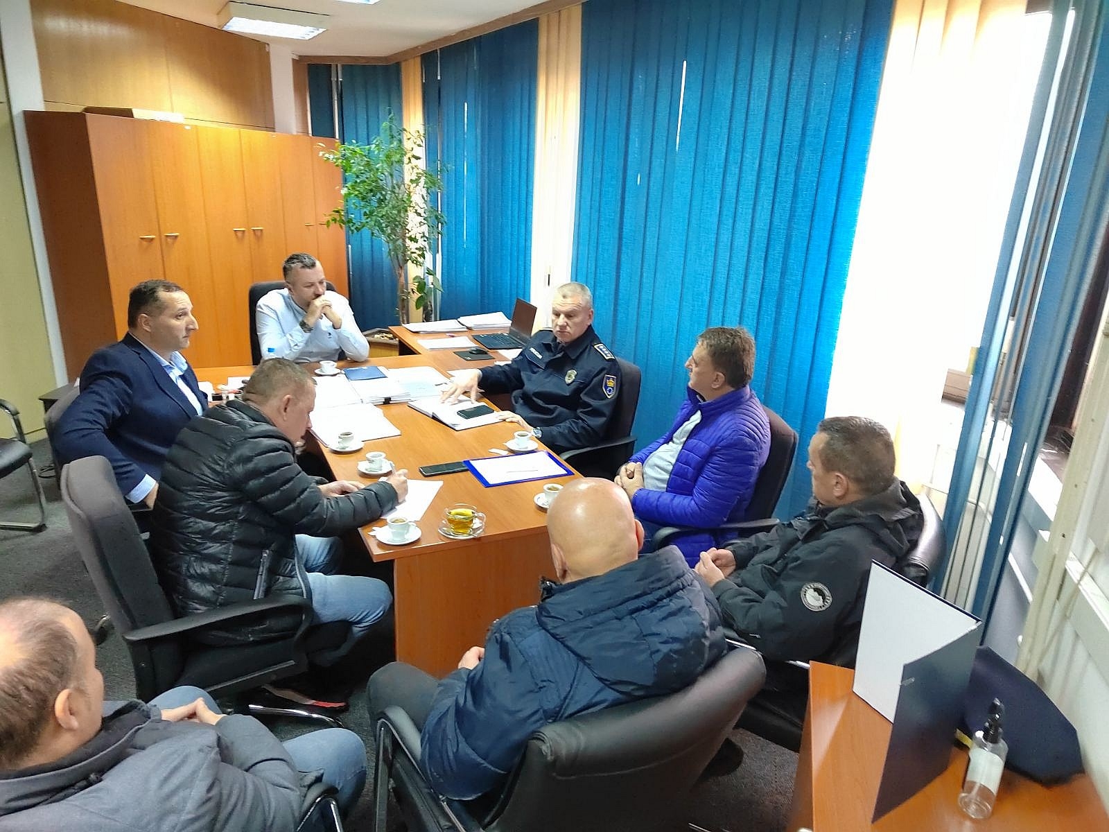 ODRŽAN SASTANAK O SUZBIJANJU NELEGALNOG JAVNOG PRIJEVOZA NA PODRUČJU GRADA ZENICE