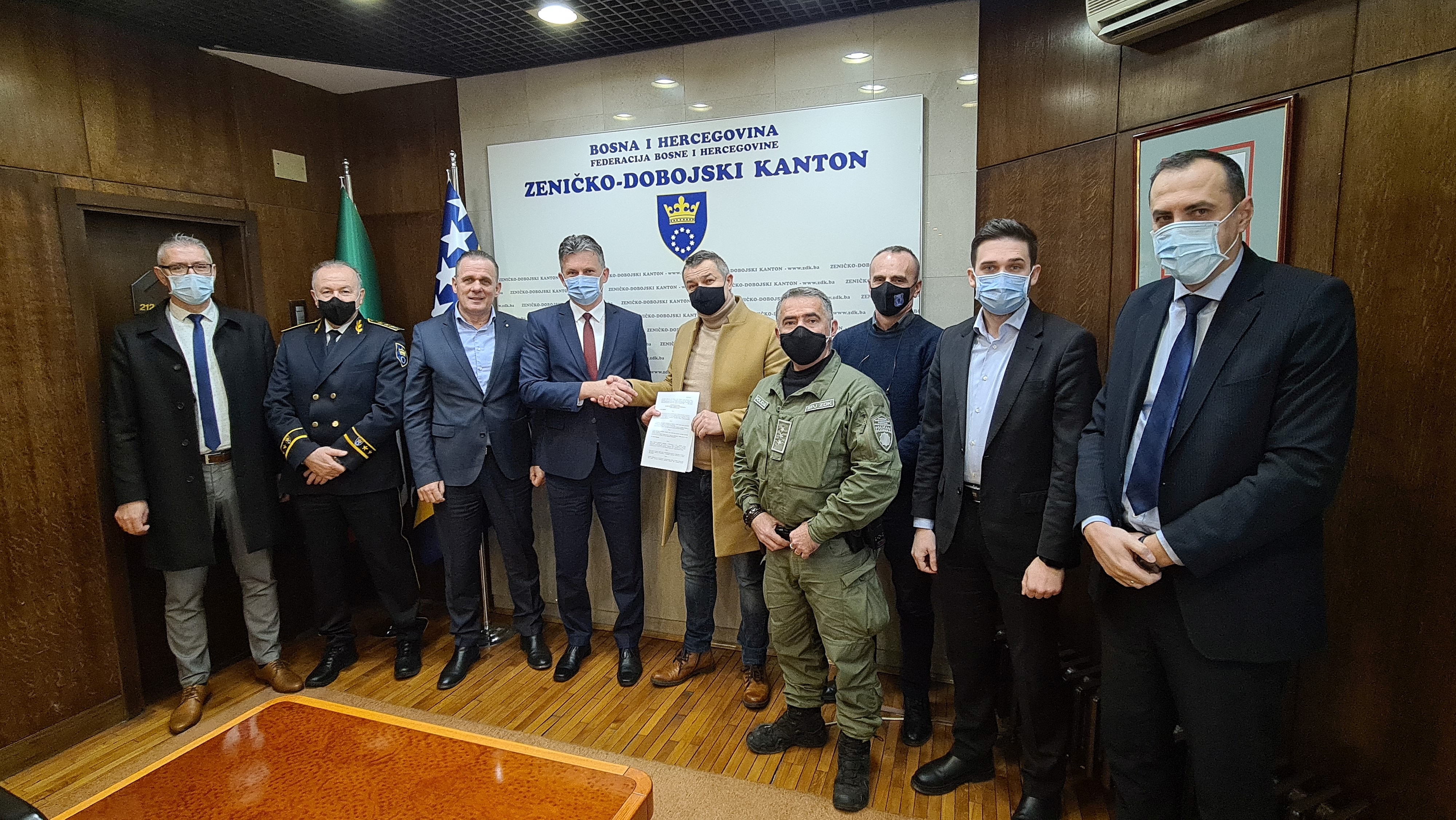 VLADA ZDK I SINDIKAT MUP-a POTPISALI NOVI KOLEKTIVNI UGOVOR: PLAĆE POLICIJSKIH SLUŽBENIKA POVEĆANE ZA 10 POSTO