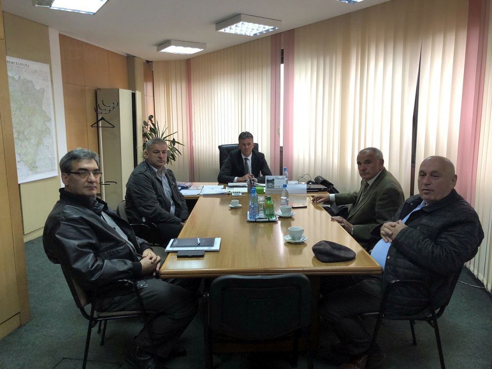 MINISTAR BAŠIĆ RAZGOVARAO SA PREDSTAVNICIMA UDRUŽENJA PERADARA U ZDK