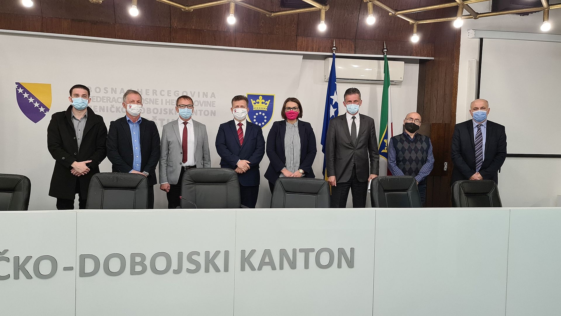 MINISTAR KOZLIĆ I ČELNICI SINDIKATA POTPISALI KOLEKTIVNE UGOVORE ZA OSNOVNO, SREDNJE I VISOKO OBRAZOVANJE U ZDK