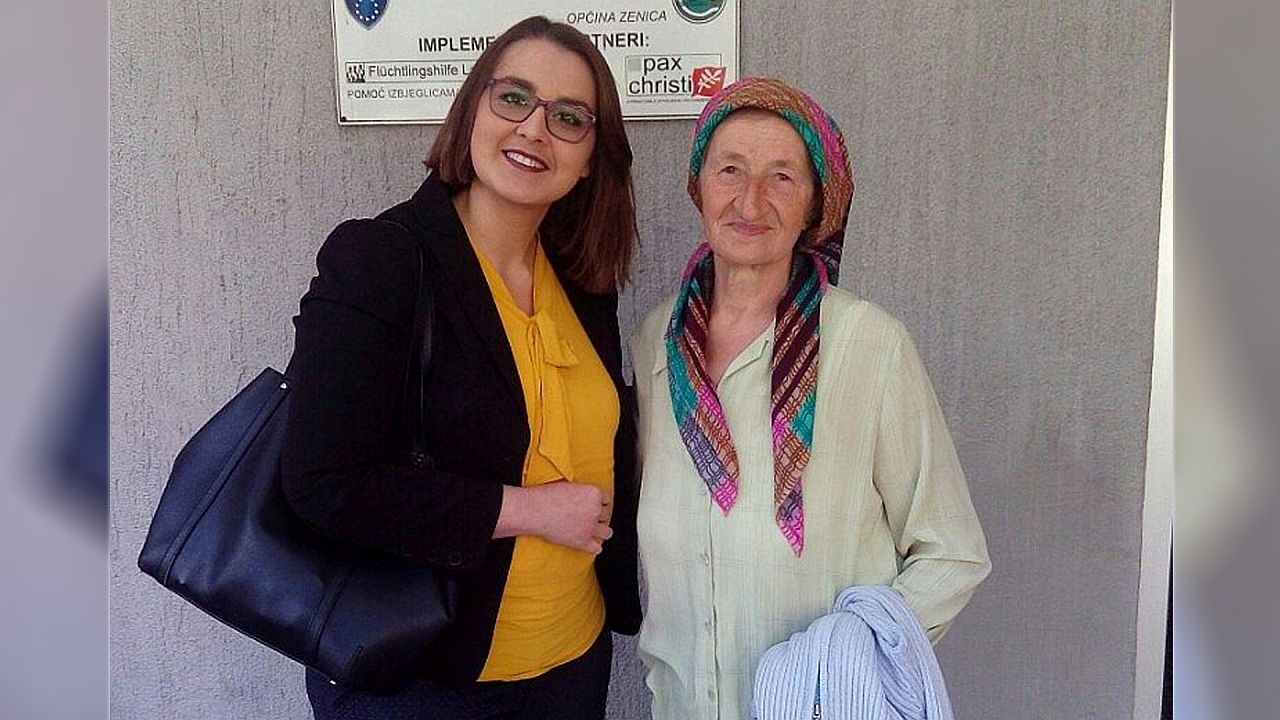 MINISTRICA ŠABANOVIĆ URUČILA KLJUČEVE STANA PORODICI ZUMRETE KARIĆ