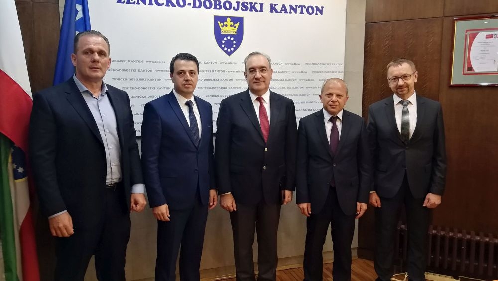 PREMIJER GANIĆ I AMBASADOR KOČ: PRIVLAČENJE NOVIH INVESTITORA ZAJEDNIČKI CILJ TURSKE I ZDK