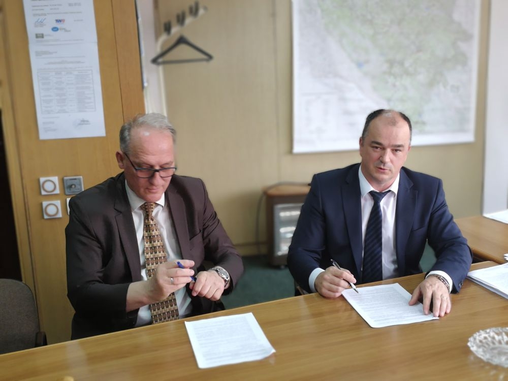 ZAKLJUČENI SPORAZUMI SA OPĆINAMA ZENIČKO-DOBOJSKOG KANTONA O ZAJEDNIČKOJ REALIZACIJI PROJEKATA IZ PROGRAMA UTROŠKA SREDSTAVA VODNIH NAKNADA ZA 2018.GODINU