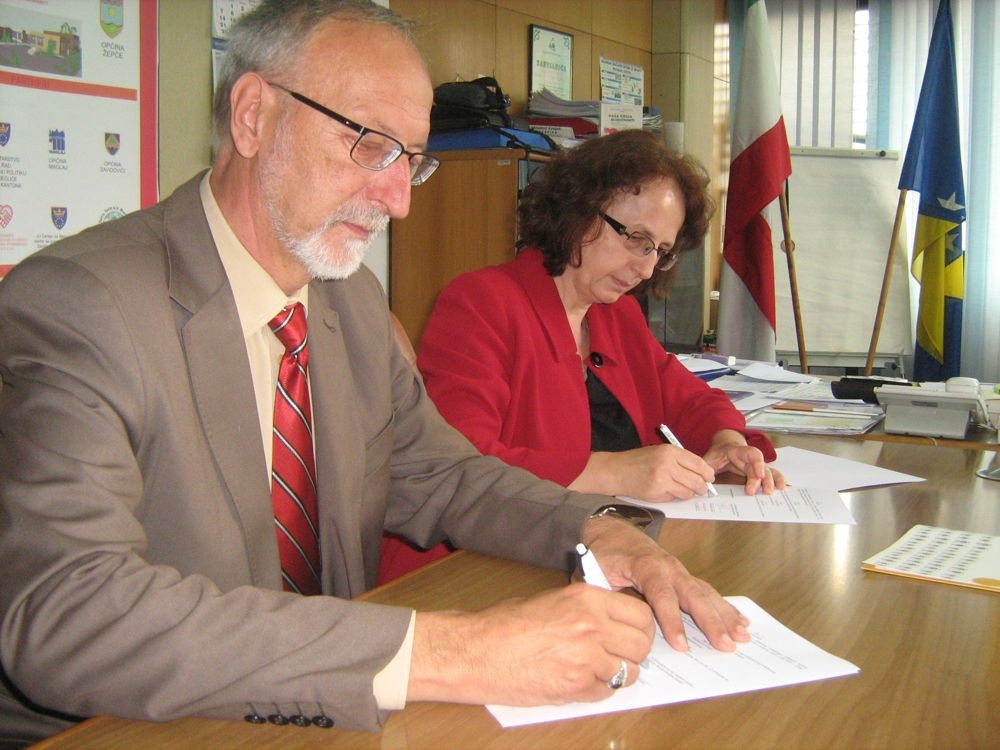 POTPISAN UGOVOR O SUFINSIRANJU PROJEKTA PODRŠKA SOCIJALNOM UKLJUČENJU RANJIVIH ROMSKIH PORODICA