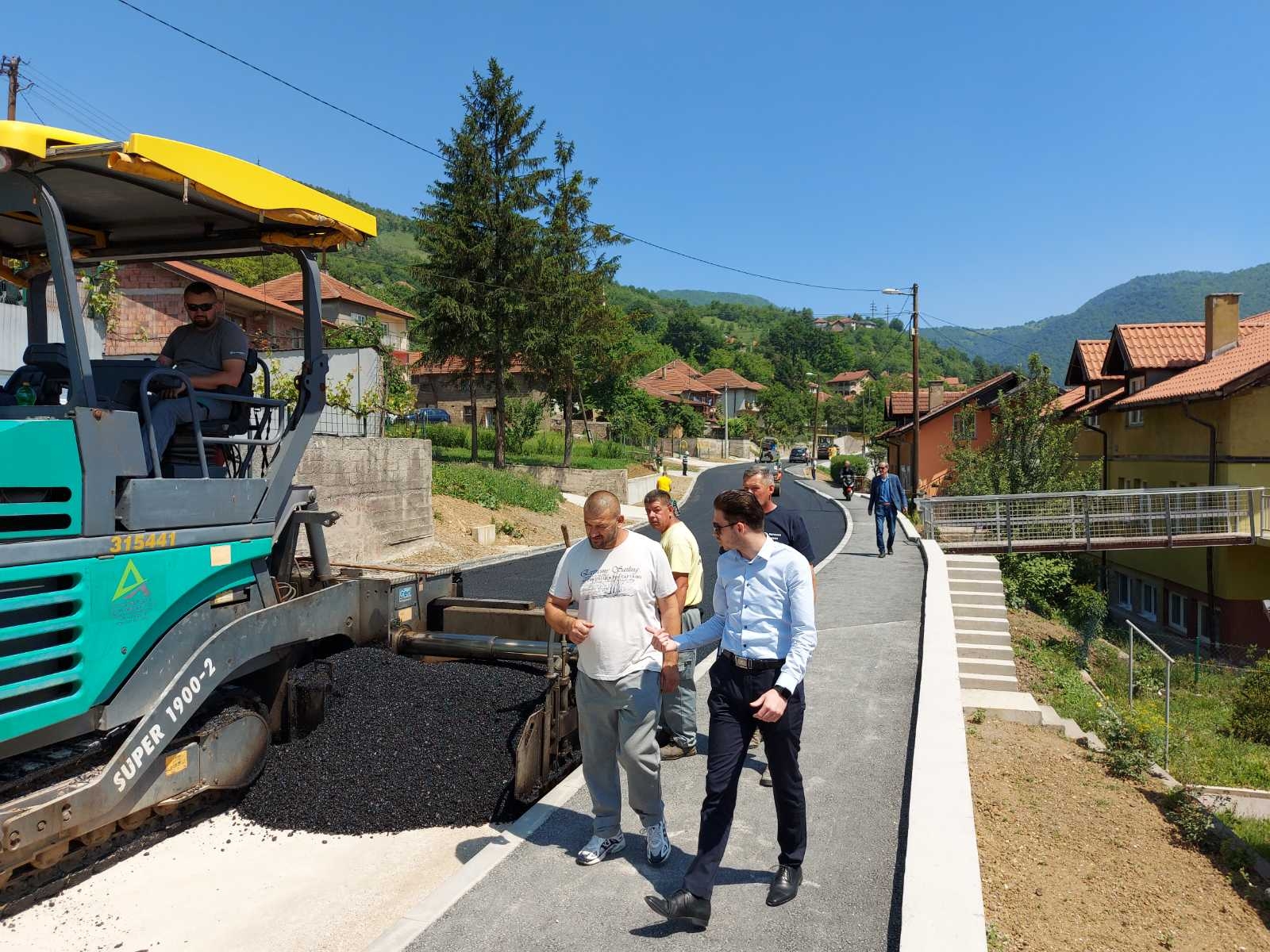 MINISTAR ISAK OBIŠAO RADOVE NA REGIONALNOJ CESTI R 445 TETOVO - BANLOZI