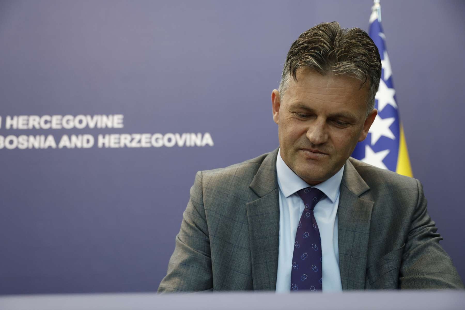 U VLADI FEDERACIJE BIH POTPISANI UGOVORI O RASPODJELI 200 MILIONA KM KANTONIMA U FEDERACIJI BIH