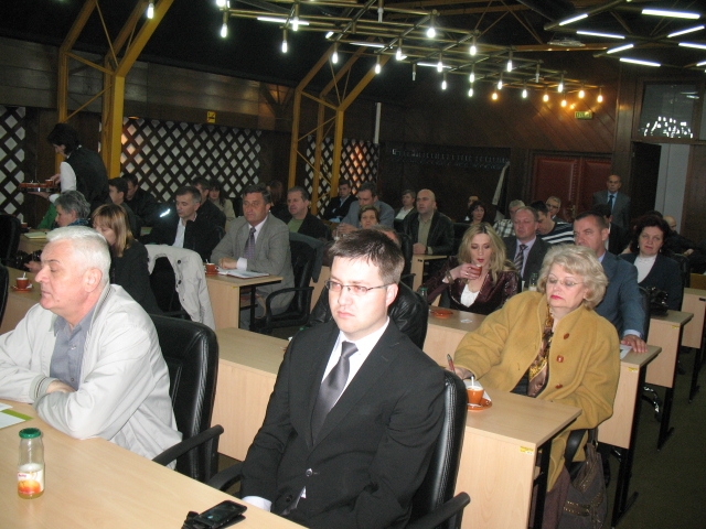 Premijer Zeničko-dobojskog kantona održao sastanak sa direktorima svih osnovnih i srednjih škola