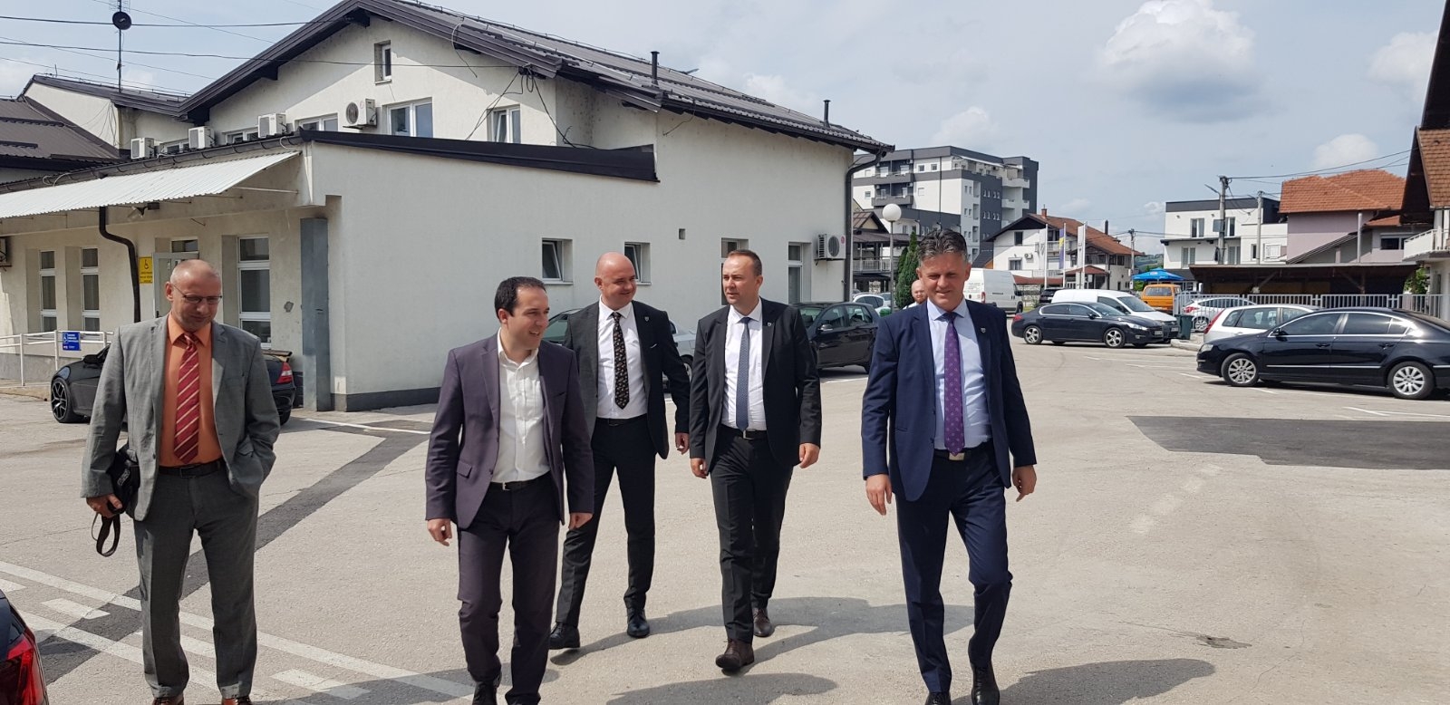 PREMIJER ZENIČKO-DOBOJSKOG KANTONA POSJETIO OPĆINE DOBOJ JUG I TEŠANJ