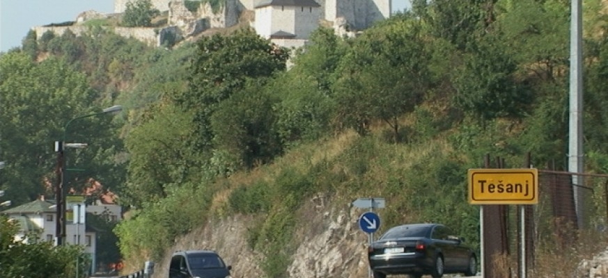 VLADA ZDK SUFINANSIRA POVEZIVANJE MZ JABLANICA I KARADAGLIJE SA OPĆINOM TEŠANJ