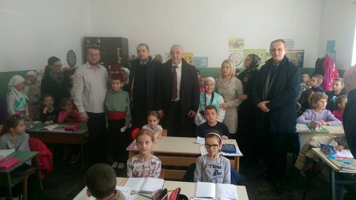 PREMIJER GALIJAŠEVIĆ I MINISTAR SINANOVIĆ POSJETILI PODRUČNU OSNOVNU ŠKOLU U ORAHOVICI