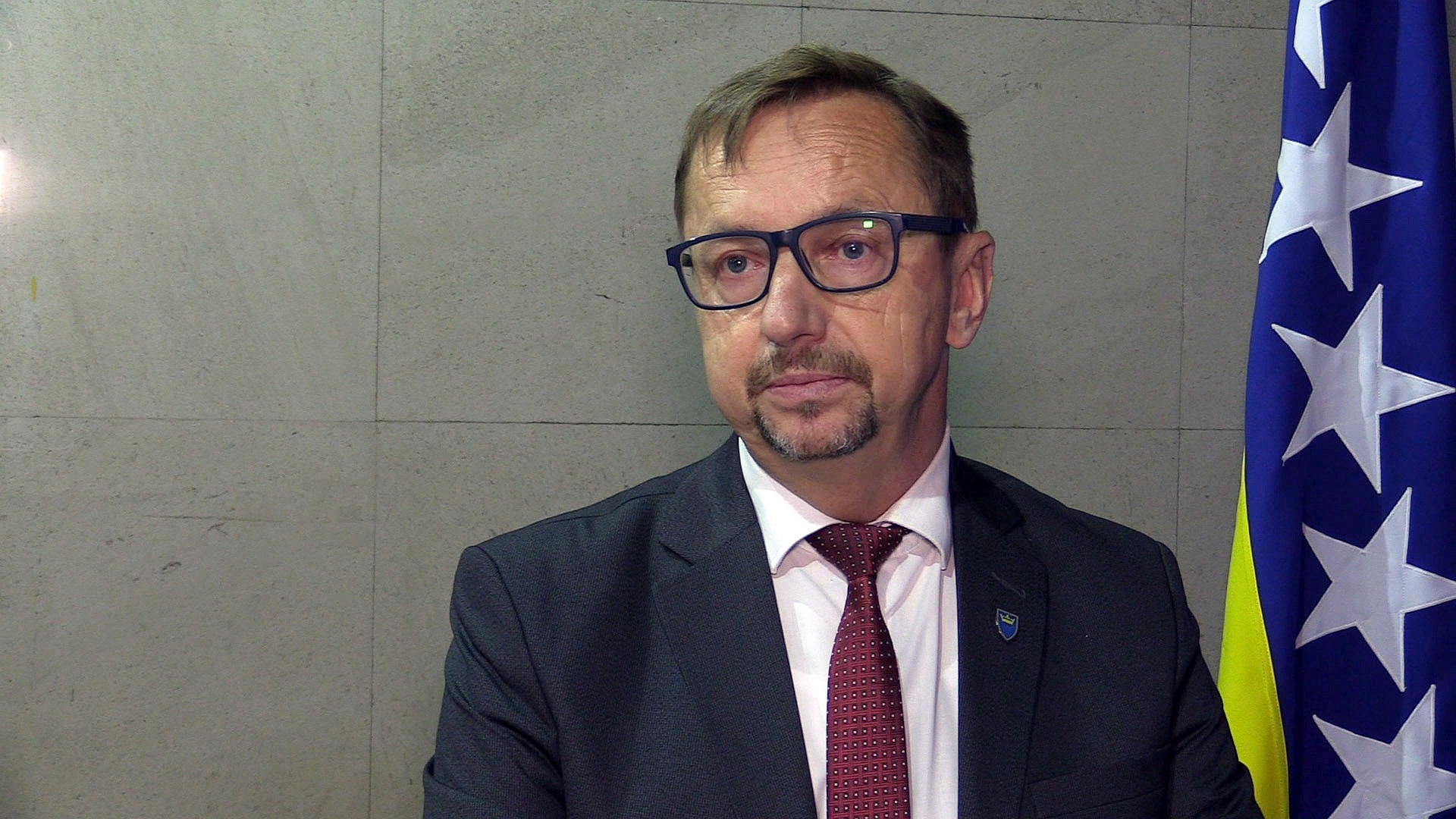 U ZENIČKIM ŠKOLAMA ZBOG KAŠNJENJA GRIJNE SEZONE SKRAĆENI ŠKOLSKI ČASOVI