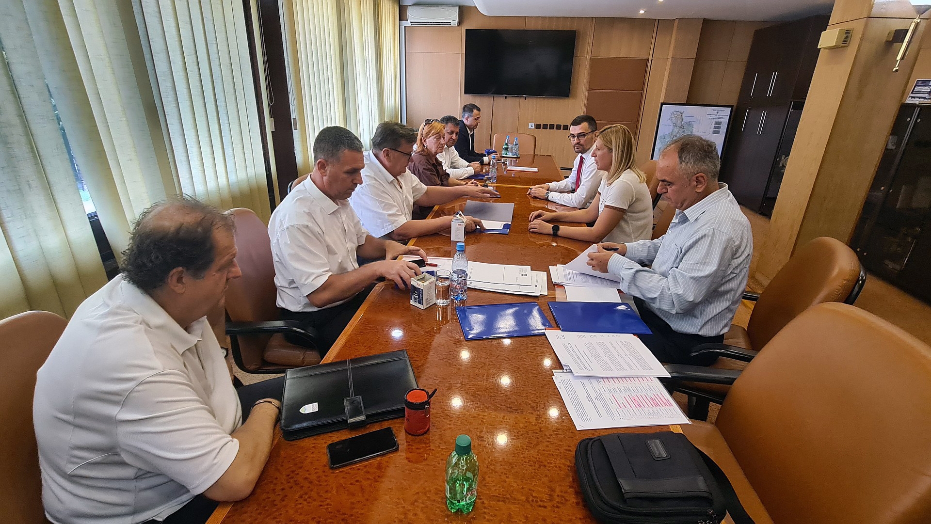 U VLADI ZDK POTPISANI UGOVORI O REALIZACIJI 12 PROJEKATA CESTOVNE INFRASTRUKTURE U ŠEST GRADOVA I OPĆINA