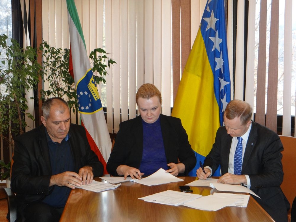 DONESENA ODLUKA O IMENOVANJU KANDIDATA ZA PREMIJERA ZENIČKO-DOBOJSKOG KANTONA