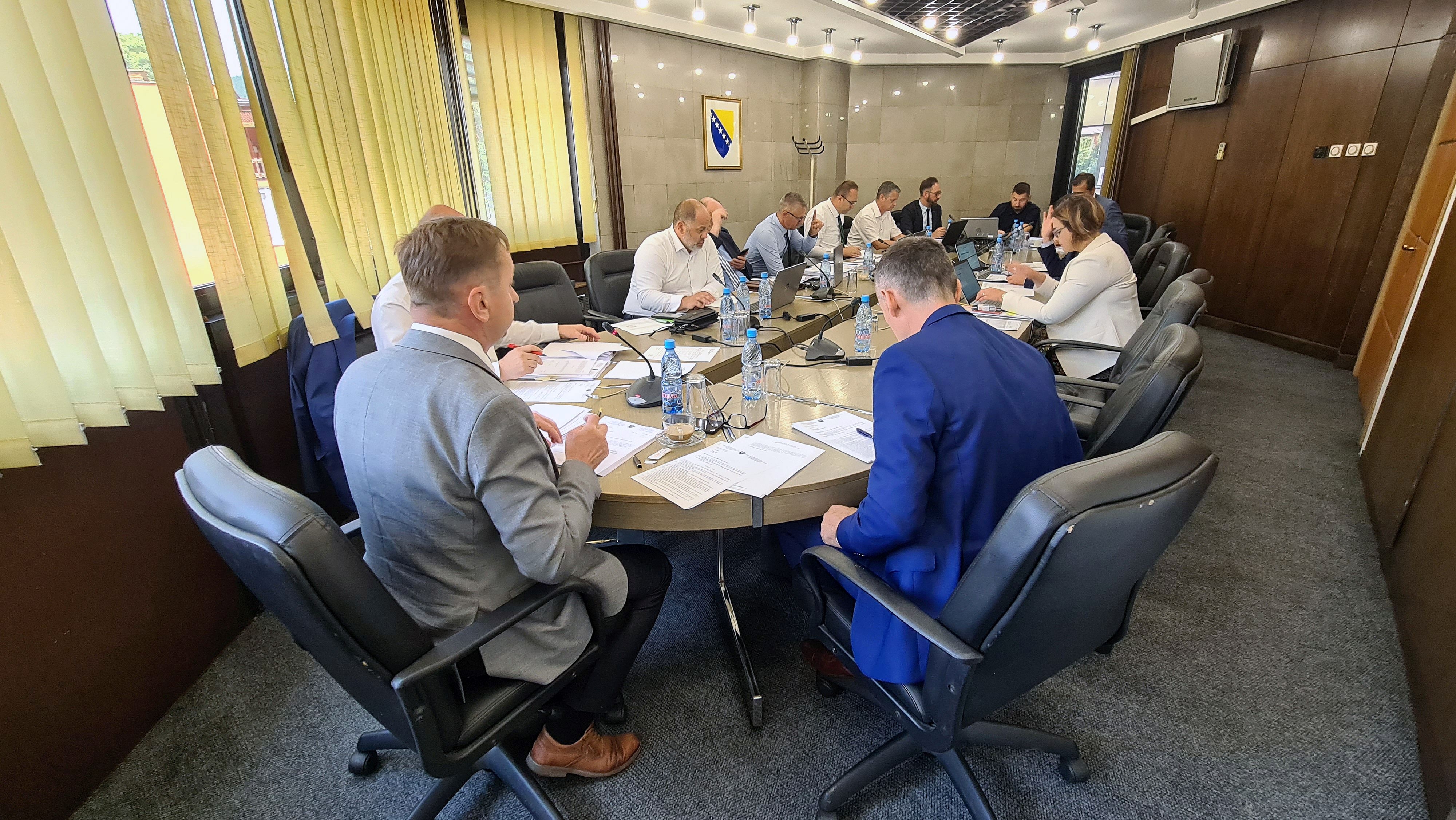 VLADA ZDK: DATA SAGLASNOST NA PROSTORNI PLAN OPĆINE VAREŠ, USVOJEN PROGRAM ULAGANJA U LOKALNE PUTEVE VRIJEDAN 1,8 MILIONA KM, ZA PROJEKTE ZAŠTITE OKOLIŠA ODOBRENO 610.000 KM