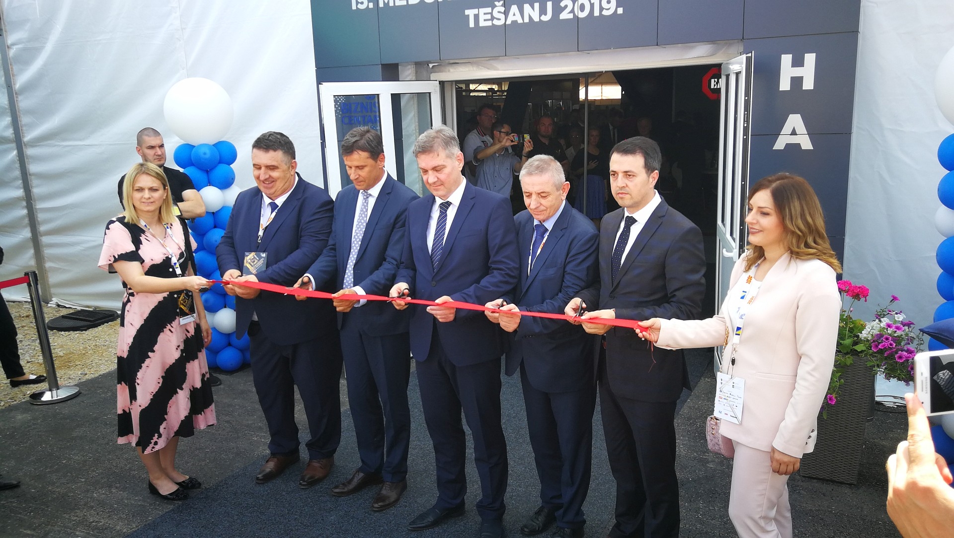 PREMIJER GANIĆ NA SAJMU PRIVREDE U TEŠNJU: PRIVREDA ZE-DO KANTONA JE KIČMA PRIVREDE BIH