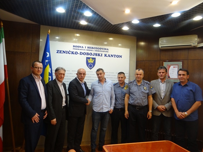 POSTIGNUT SPORAZUM SA SINDIKATOM POLICIJE  MINISTARSTVA UNUTRAŠNJIH POSLOVA ZDK