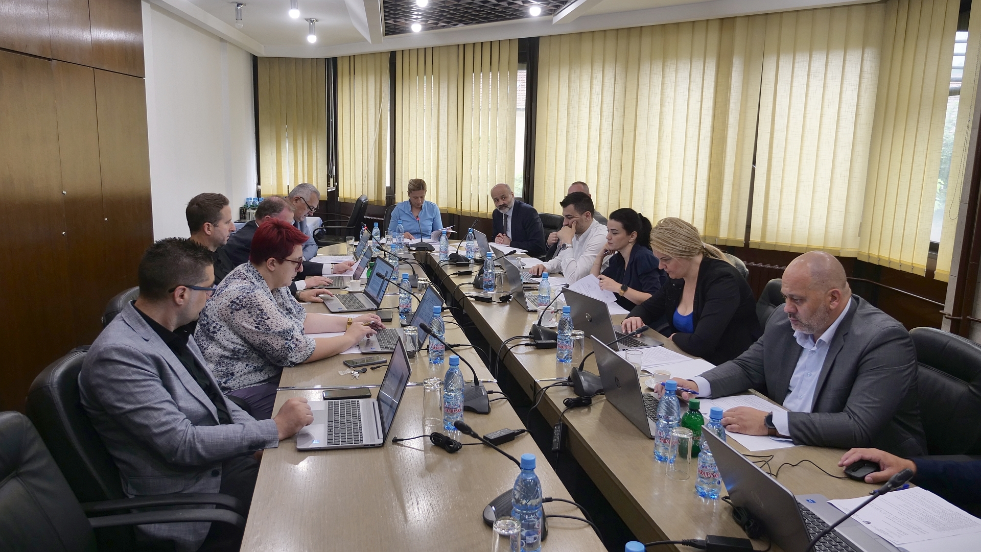 VLADA ZDK UTVRDILA NACRTE ZAKONA O JAVNIM PRIREDBAMA I MIRNOM OKUPLJANJU