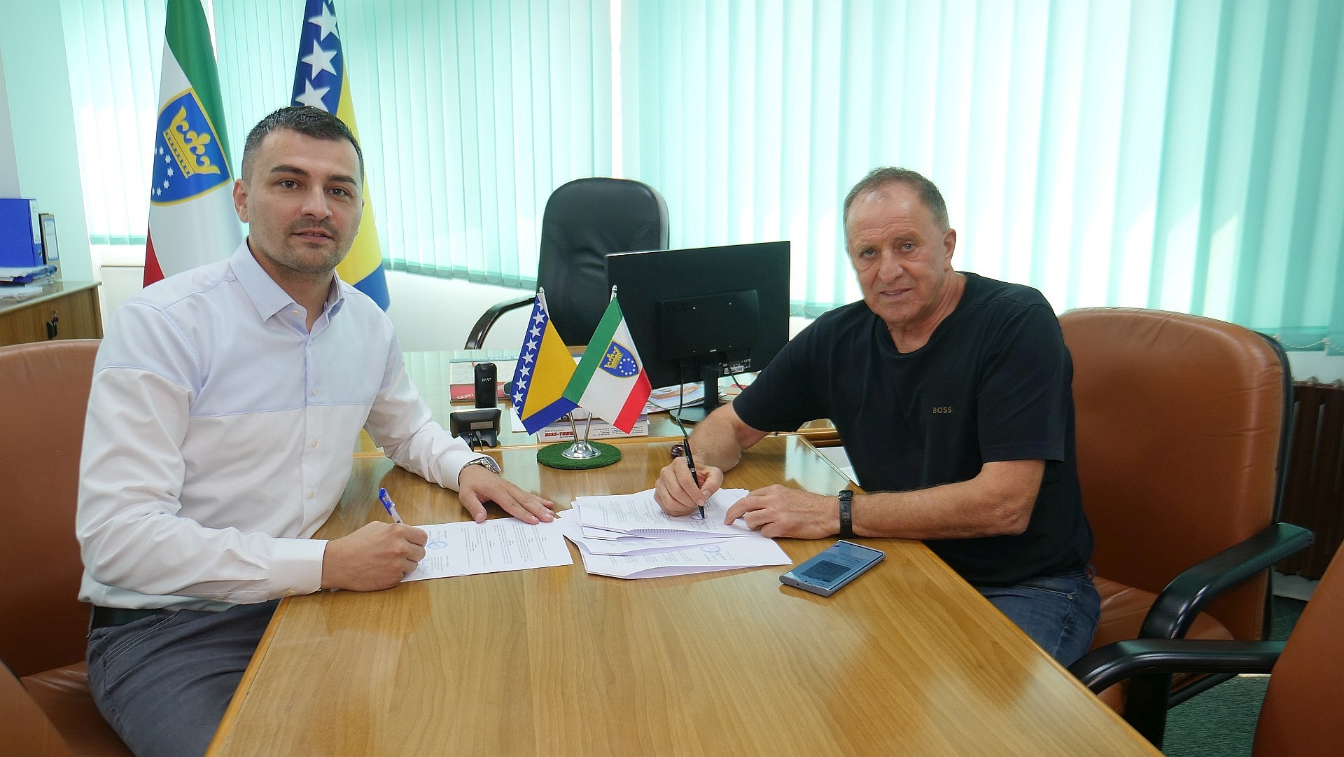 POTPISAN UGOVOR O IZVOĐENJU RADOVA NA REGIONALNOJ CESTI R467 OLOVO-HAN PIJESAK