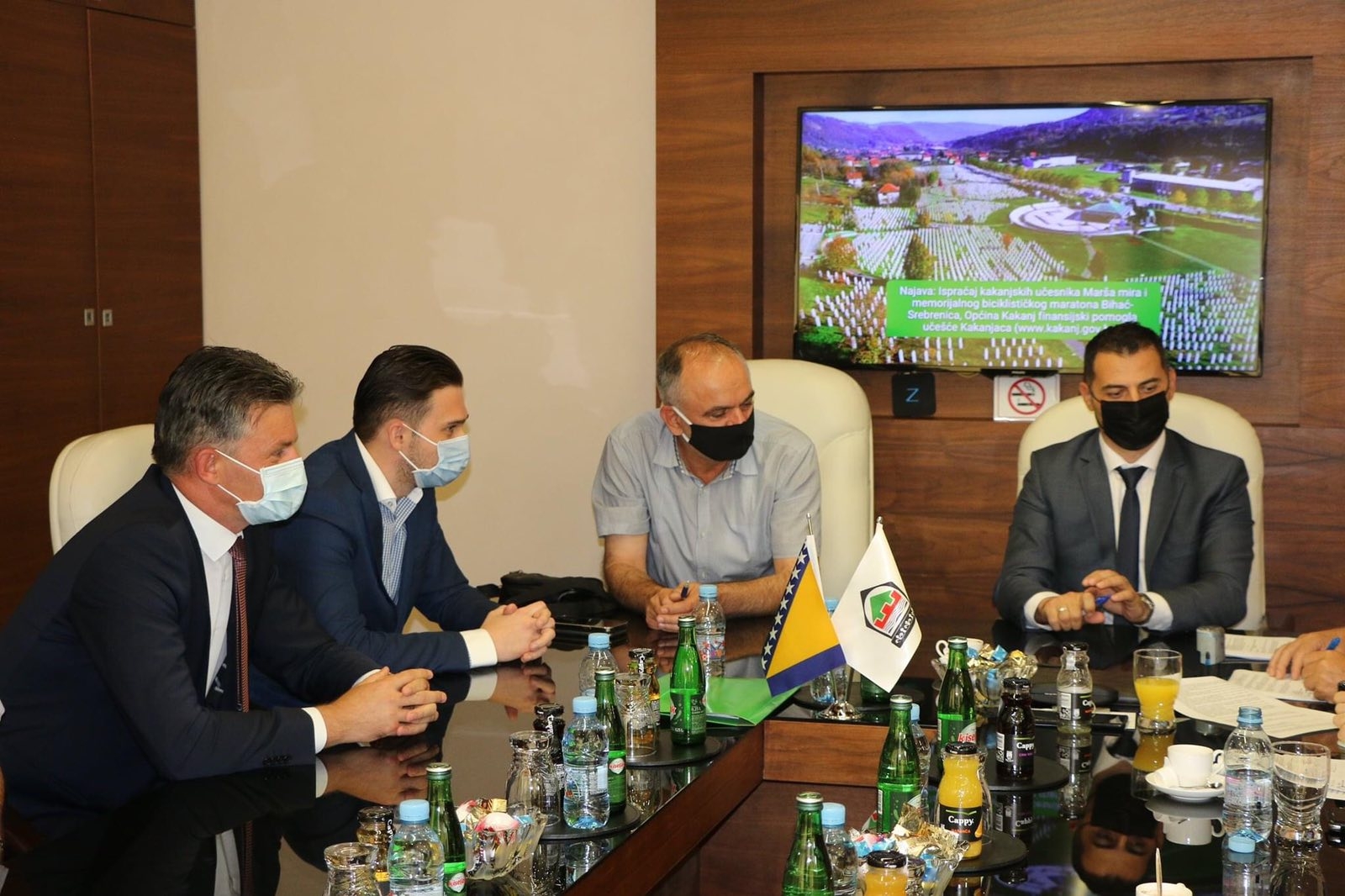 POTPISANI UGOVORI O NASTAVKU IZGRADNJE I REKONSTRUKCIJE DIONICE REGIONALNOG PUTA DONJI KAKANJ - KONDŽILO