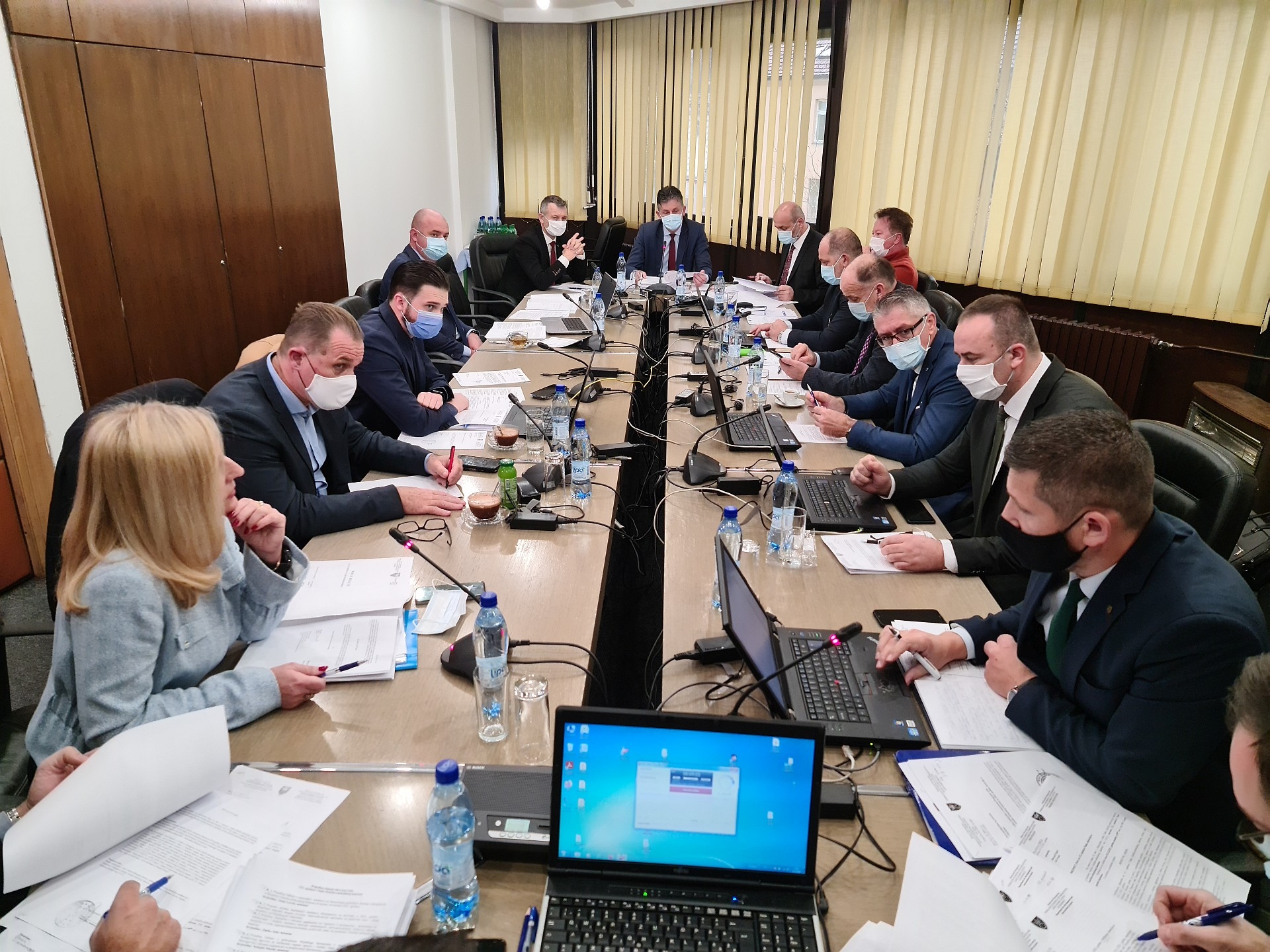 VLADA ODOBRILA 483.000 KM POTICAJA PROIZVOĐAČIMA BROJLERA, POVRĆA I VOĆA U ZDK