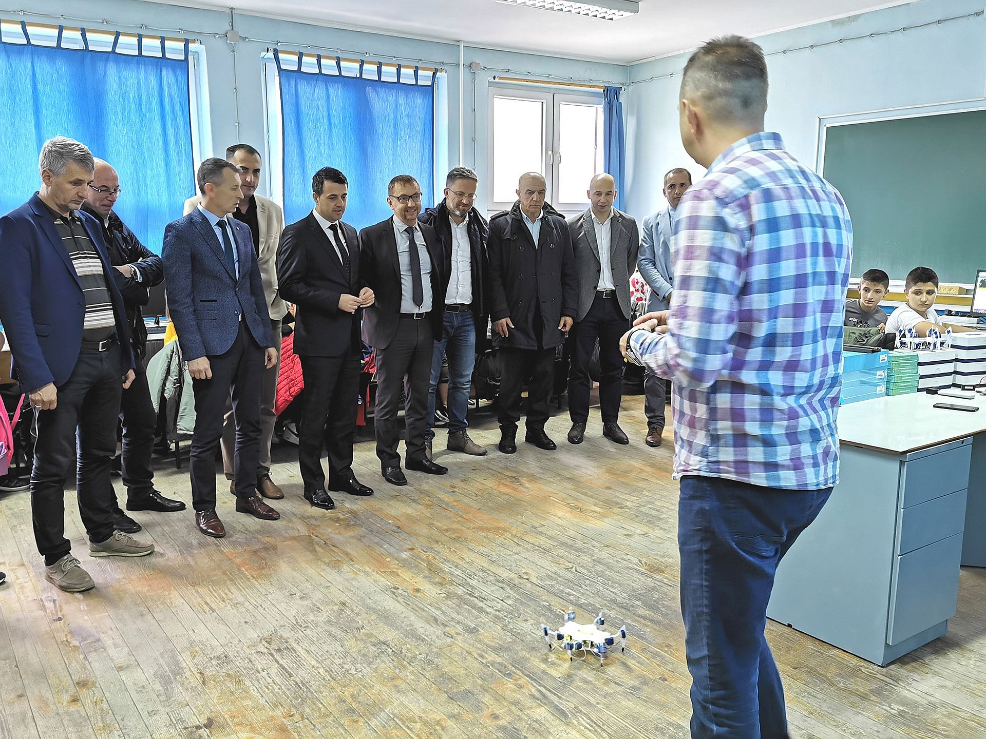 VLADA ZDK U PROTEKLE DVIJE GODINE U OSNOVNU ŠKOLU U NEMILI ULOŽILA 250.000 KM