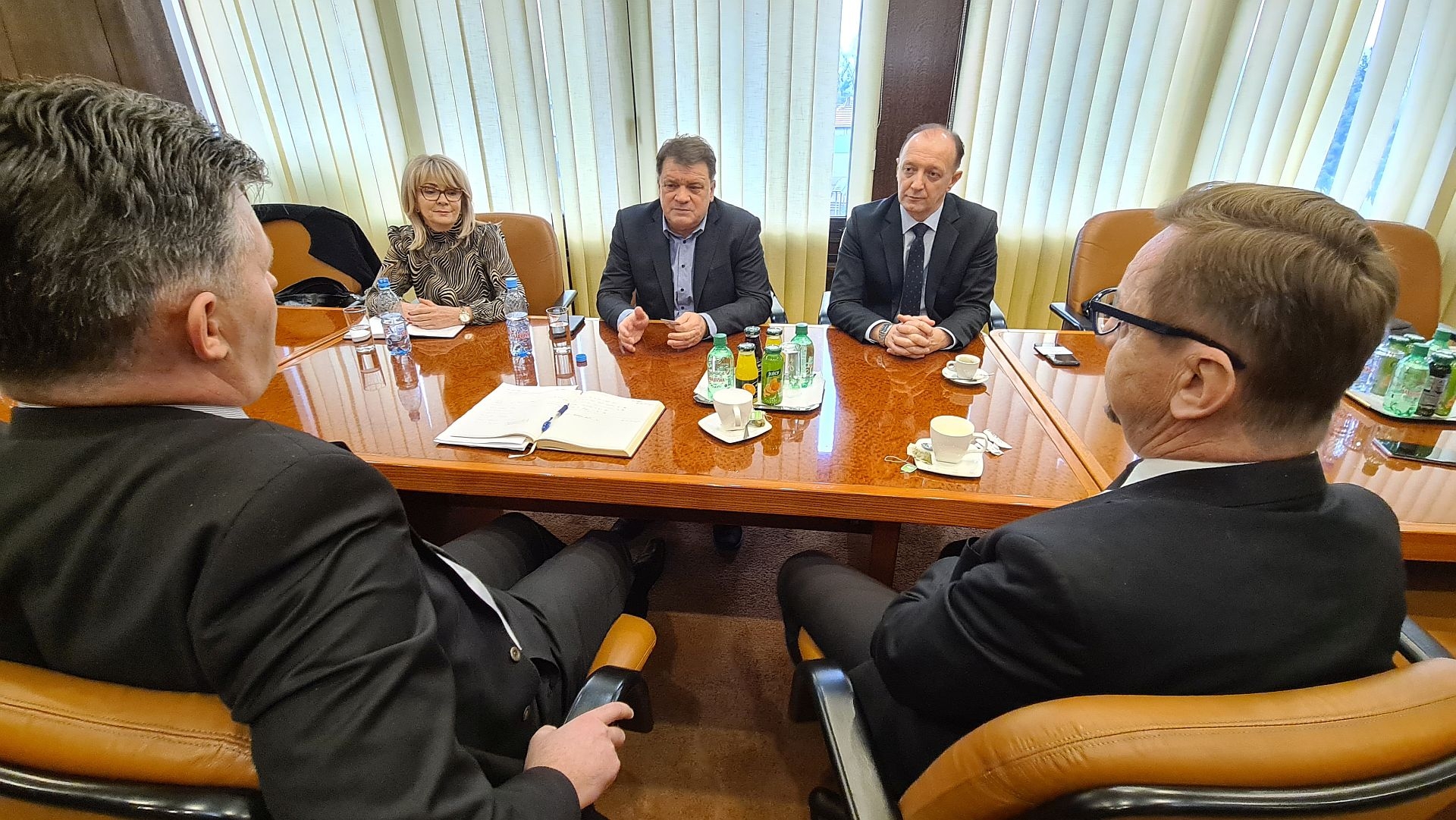 VLADA ZDK PODRŽAVA RAD KANTONALNOG NOGOMETNOG SAVEZA