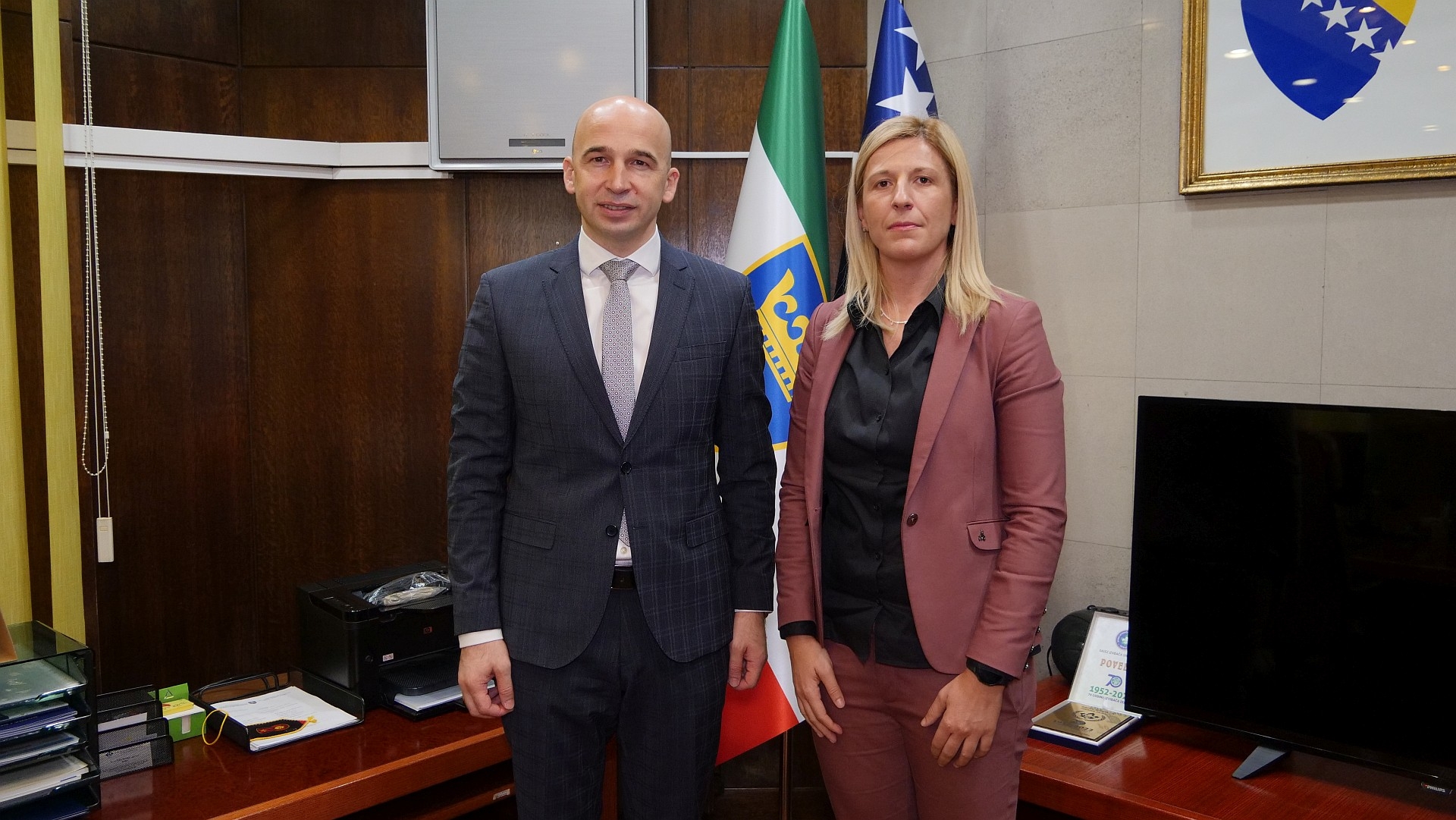 PREMIJER NEZIR PIVIĆ PREUZEO DUŽNOST: PRIORITETI STABILNOST, SIGURNOST I RAZVOJ