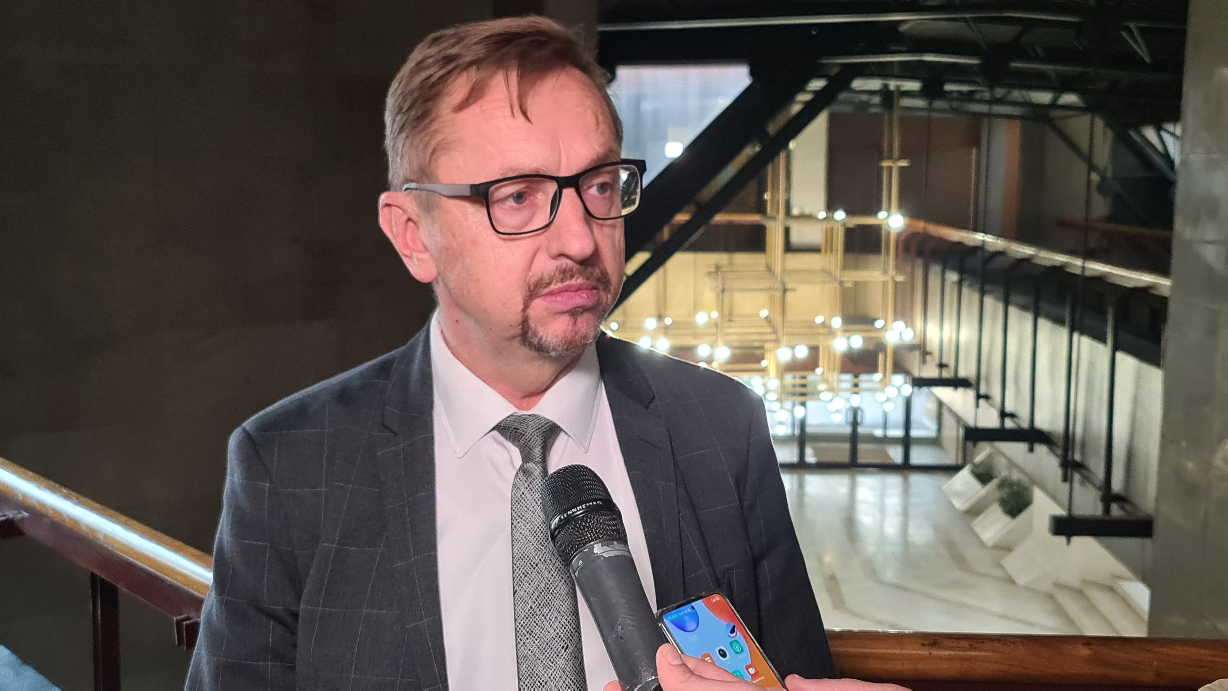 NOVČANE NAGRADE NAJBOLJIM UČESNICIMA STUDENTSKOG TAKMIČENJA RECONNECT