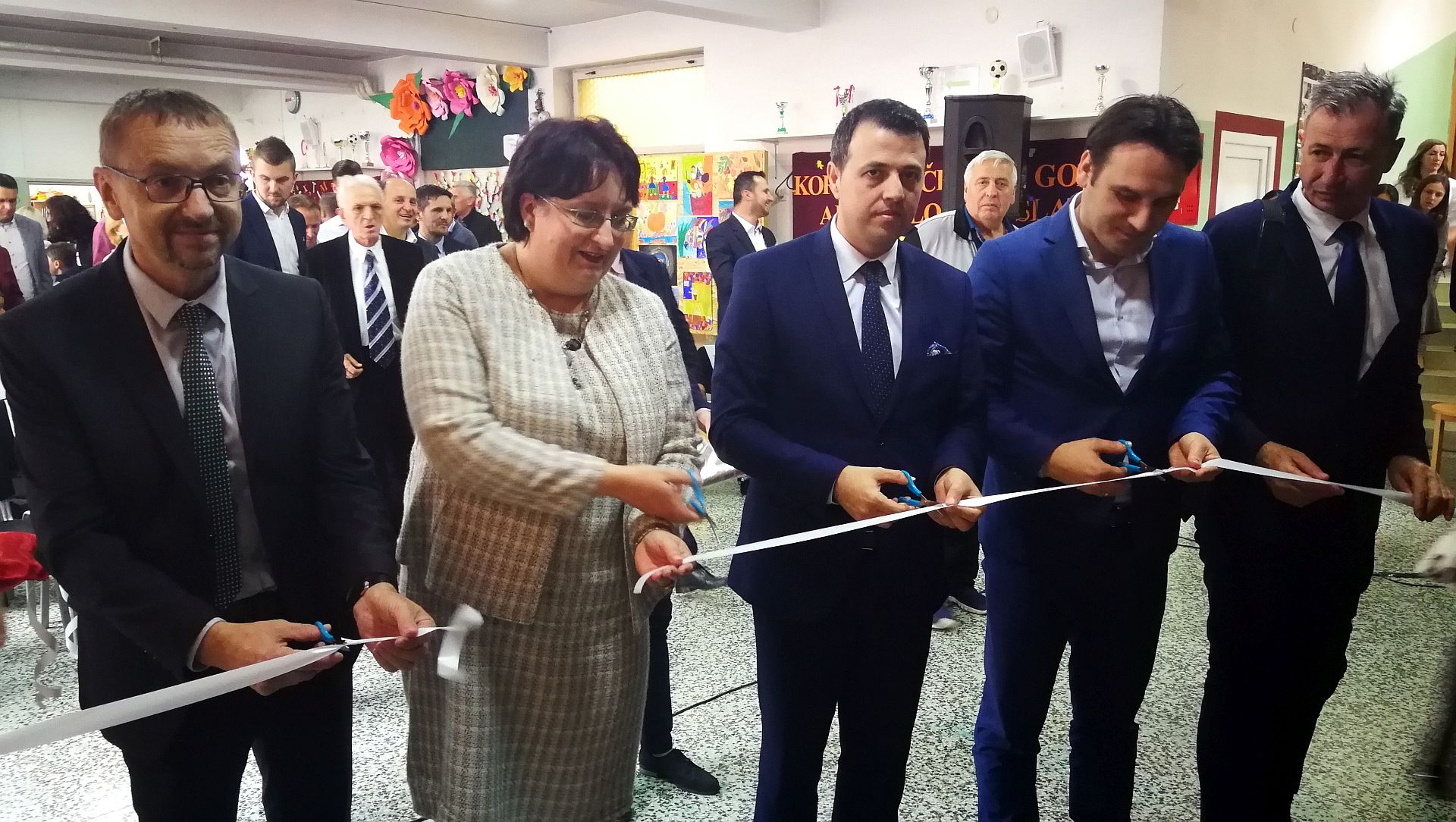 OSNOVNA ŠKOLA U VELIKOM ČAJNU DOBILA MODERNU FISKULTURNU SALU: VLADA ZDK FINANSIRALA ADAPTACIJU SA 61.000 KM