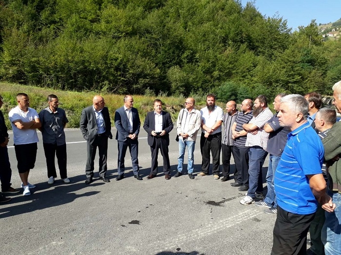 PREMIJER SA SARADNICIMA OBIŠAO GRADILIŠTA I KLIZIŠTA NA BISTRIČAKU