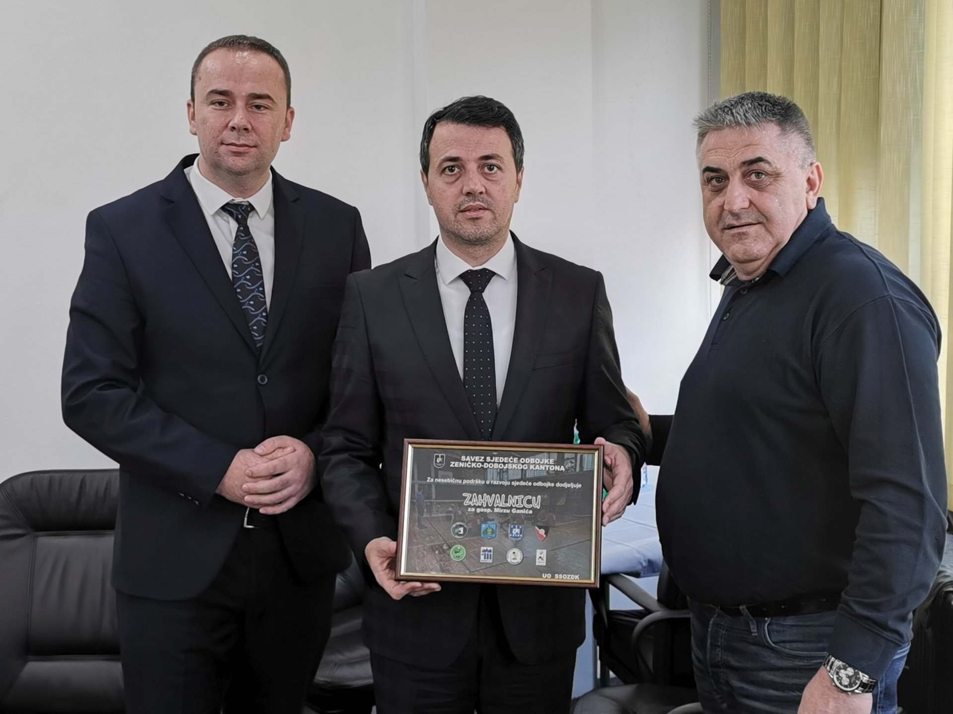 VLADA ZDK INTERVENTNO ODOBRILA 12.000 KM ZA NABAVKU LOPTI ZA OSAM KLUBOVA SJEDEĆE ODBOJKE