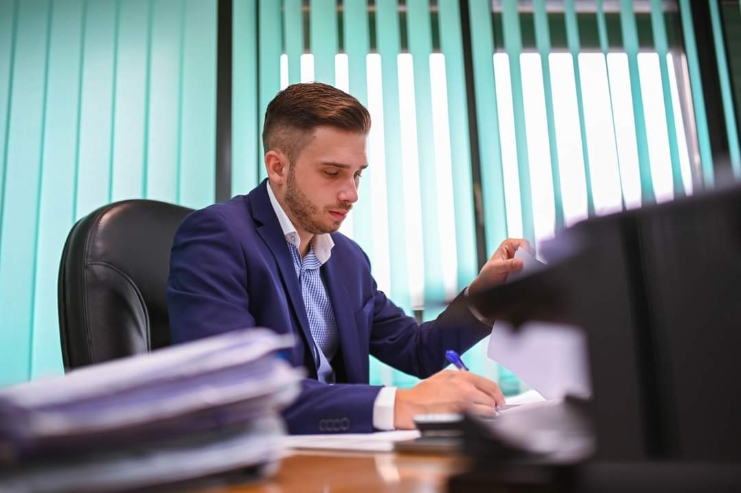 POTPISAN UGOVOR O OBNOVI I SANACIJI KOLOVOZA NA CESTI R467 U OLOVU