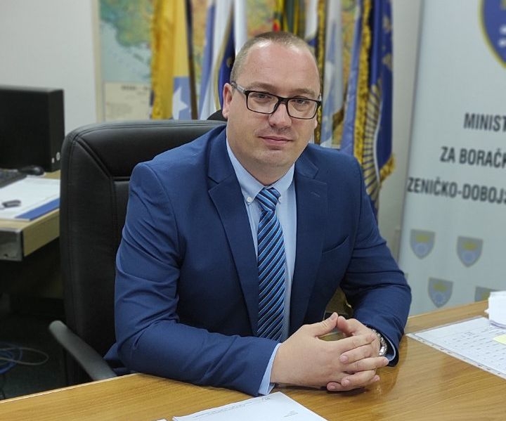 UPLAĆENA PRVA RATA STIPENDIJA MINISTARSTVA ZA BORAČKA PITANJA ZDK