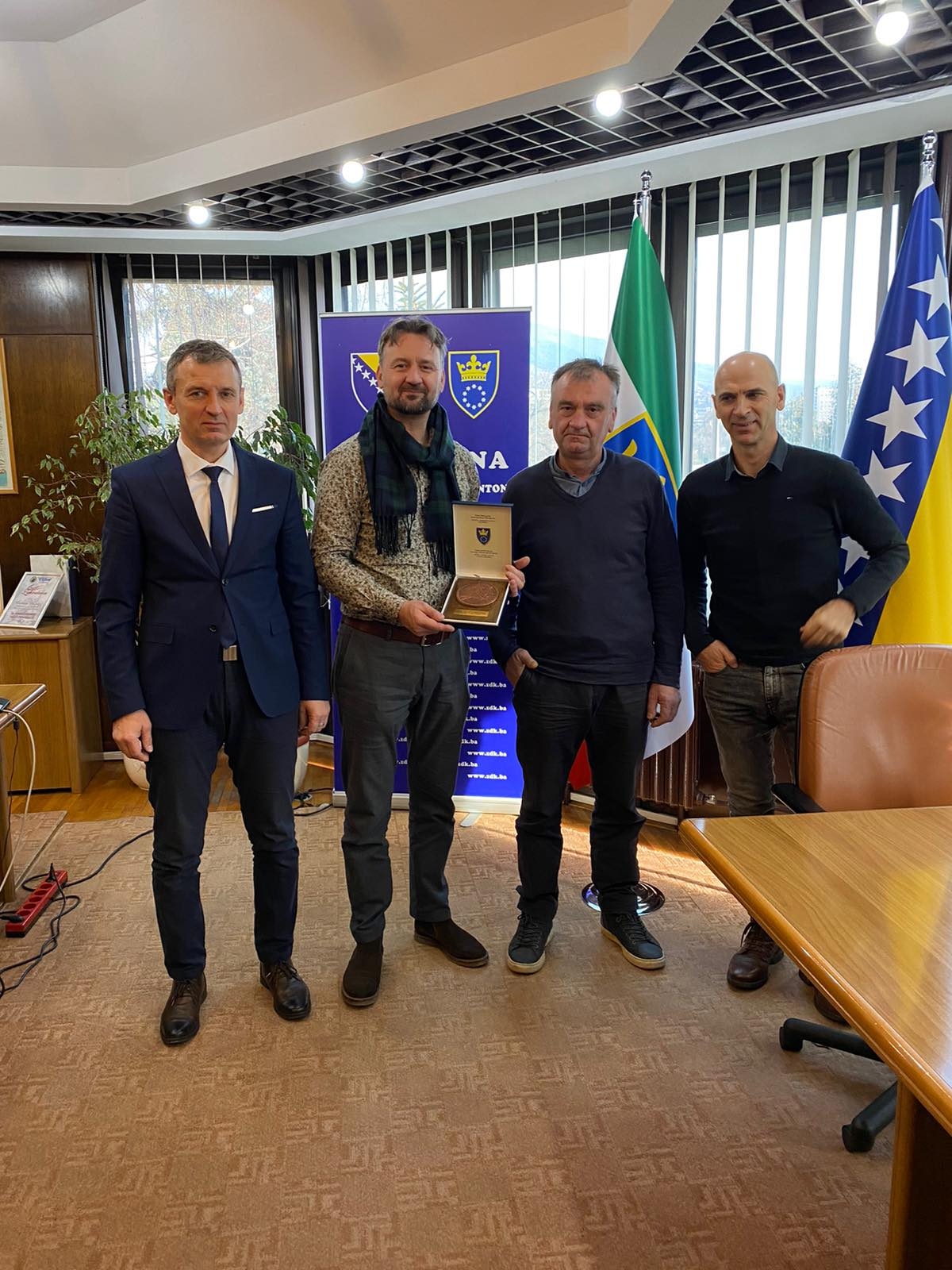 SAOPŠTENJE ZA JAVNOST U POVODU POSJETE BH DIJASPORE IZ ŠVICARSKE PREDSJEDAVAJUĆEM SKUPŠTINE ZENIČKO-DOBOJSKOG KANTONA