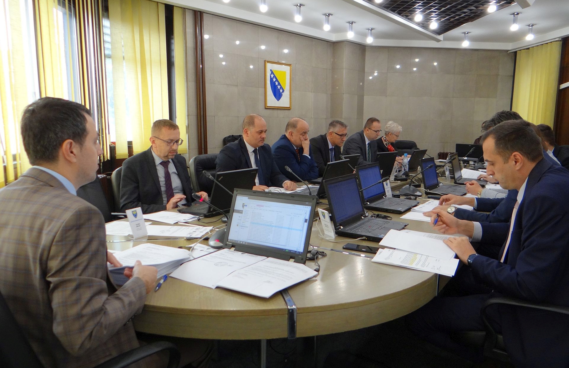 FOND ZA ZAŠTITU OKOLIŠA: POLA MILIONA KM ZA ČIŠĆENJE OBALA RIJEKE BOSNE