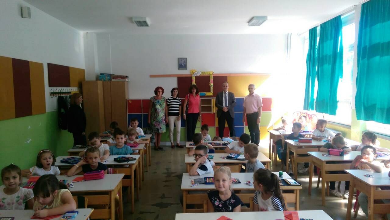 OŠ "MEŠA SELIMOVIĆ" ZENICA U PROJEKTU „DJECA DJECI“: OSIGURANI ORMARIĆI ZA JEDNO ODJELJENJE PRVAČIĆA