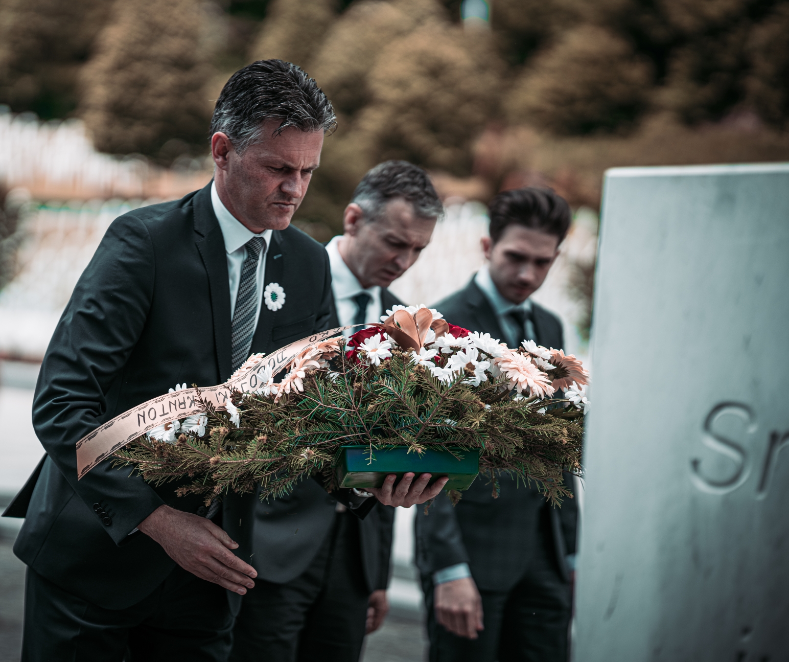 PREMIJER BAŠIĆ NAJAVIO NASTAVAK PODRŠKE MEMORIJALNOM CENTRU SREBRENICA