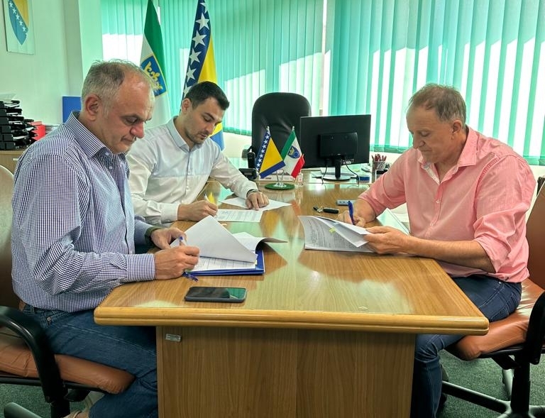 POTPISAN UGOVOR O REDOVNOM I ZIMSKOM ODRŽAVANJU REGIONALNE CESTE R4747A NA PODRUČJU OPĆINE USORA