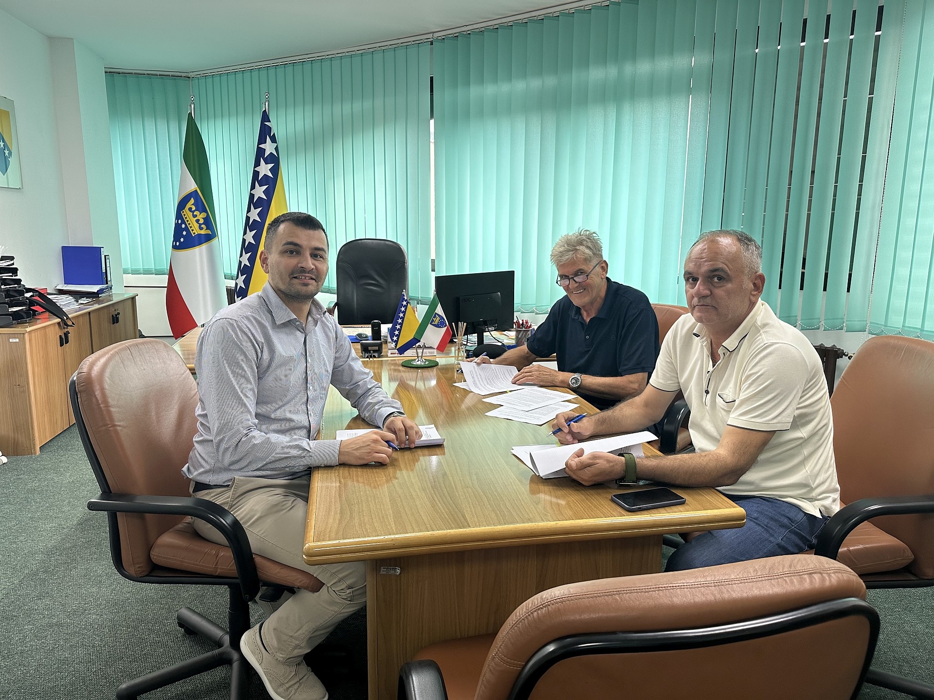 POTPISAN DRUGI UGOVOR O MODERNIZACIJI DIJELA REGIONALNE CESTE KROZ VIKEND NASELJE PONIJERI