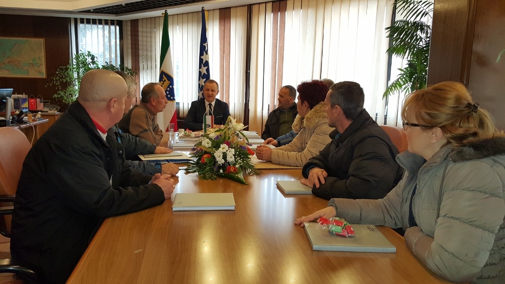 PREDSJEDAVAJUĆI DUVNJAK PRIMIO PREDSTAVNIKE SINDIKATA „ ŽELJEZARE“ ZENICA